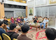 Diskusi Bersama Mahasiswa, Bupati Satono Kembali Dorong Dapil DPR RI Khusus Singbebas