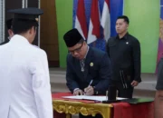 Lantik 44 Pejabat, Bupati Satono Tekankan Inovasi dan Loyalitas Percepat Pembangunan Sambas